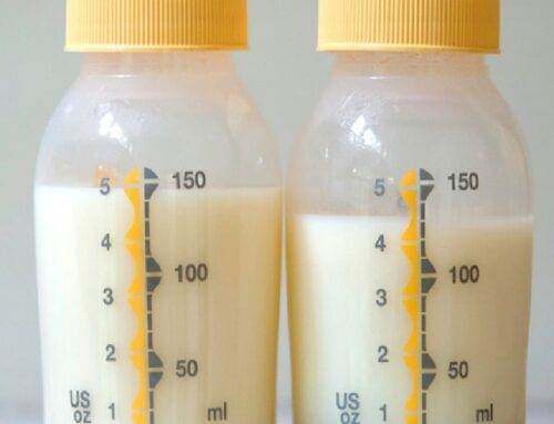 Nuôi con bằng sữa mẹ có những lợi ích gì?